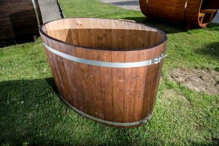 Oval Cold Tub From Spruce